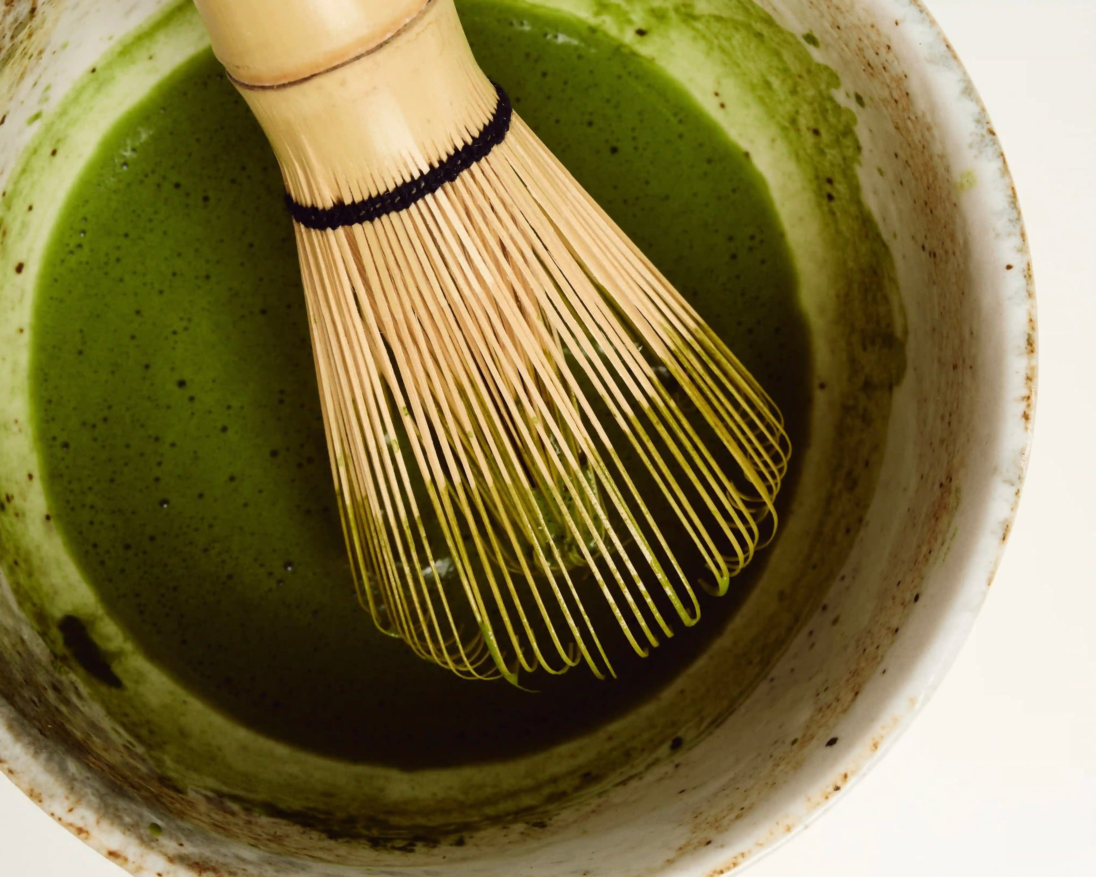 Matcha arbatos ruošimas